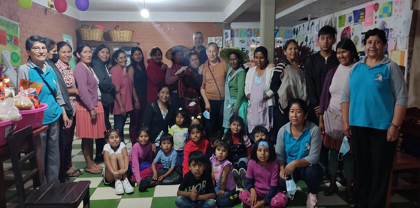 Meeting of mothers and children from the school support program